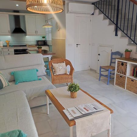 Casa Lola Conil, Azotea Al Mar Y Parking Solo Familias O Parejas Villa Conil De La Frontera Luaran gambar