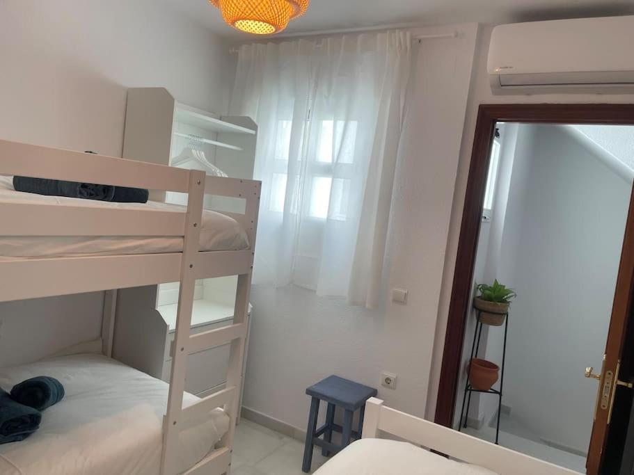 Casa Lola Conil, Azotea Al Mar Y Parking Solo Familias O Parejas Villa Conil De La Frontera Luaran gambar
