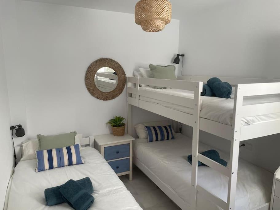 Casa Lola Conil, Azotea Al Mar Y Parking Solo Familias O Parejas Villa Conil De La Frontera Luaran gambar