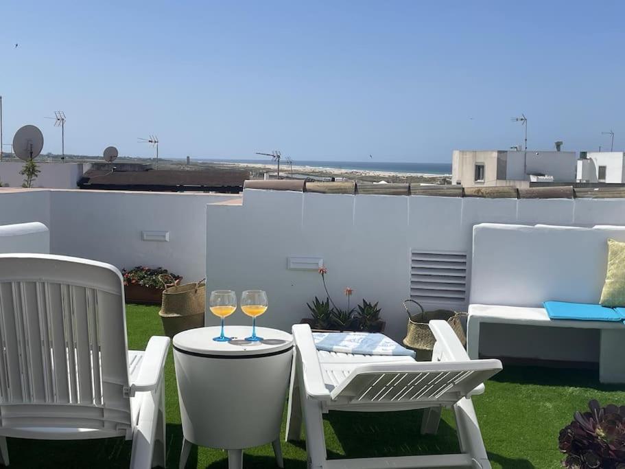 Casa Lola Conil, Azotea Al Mar Y Parking Solo Familias O Parejas Villa Conil De La Frontera Luaran gambar